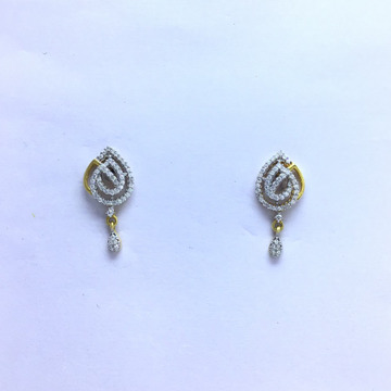 designing fancy gold earrings by 