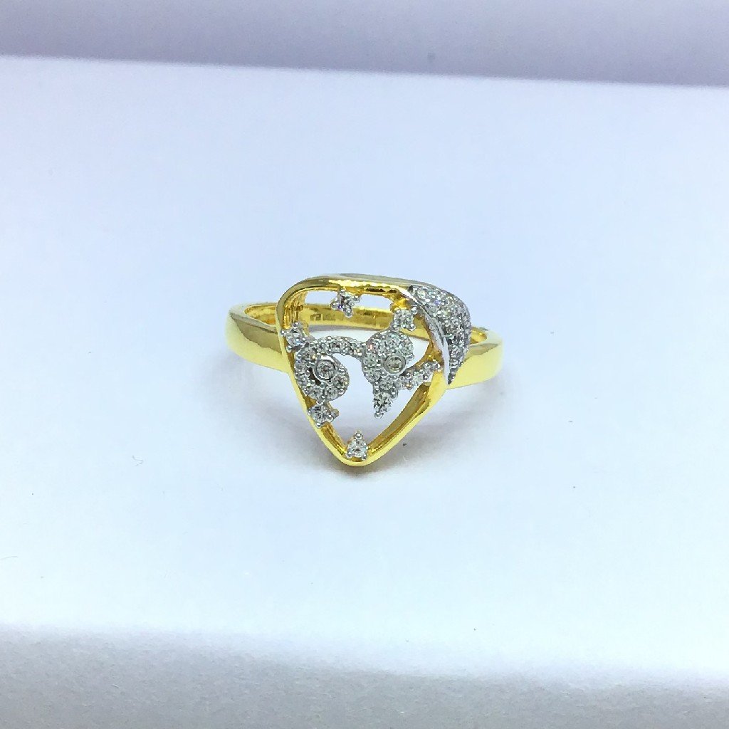 triangle fancy gold ladies ring