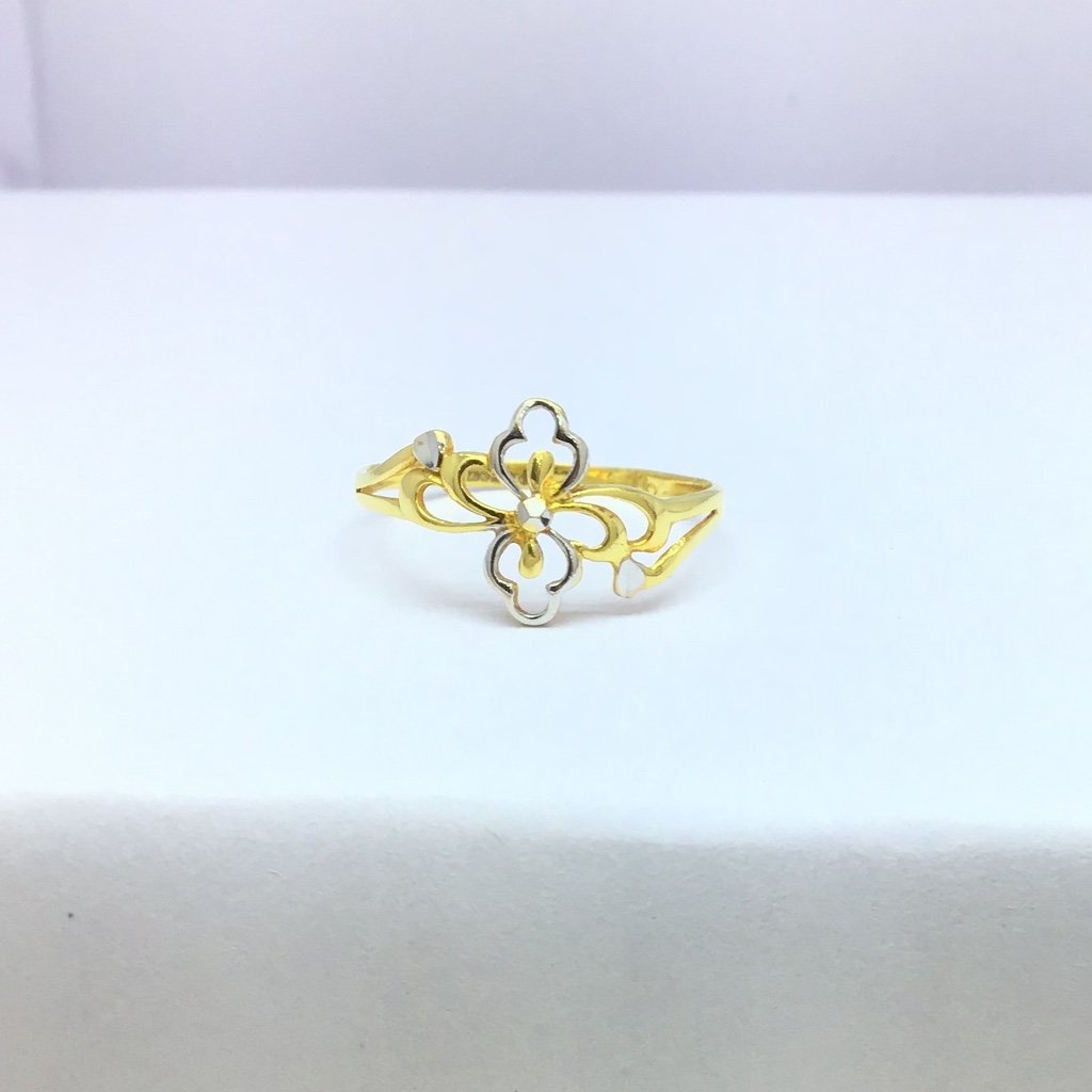 designing fancy ladies gold ring