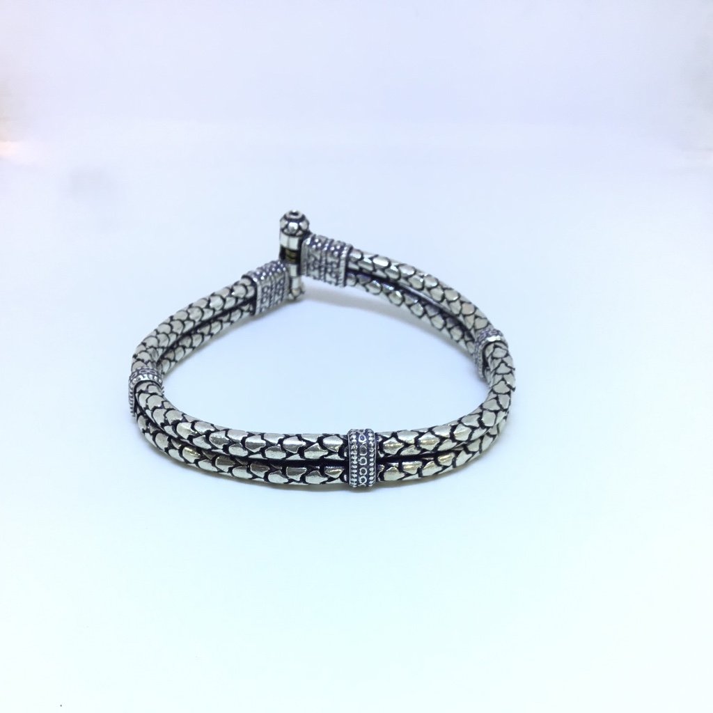 Fancy Stone Studded Silver Bracelet | C32-Kada-82 | Cilory.com