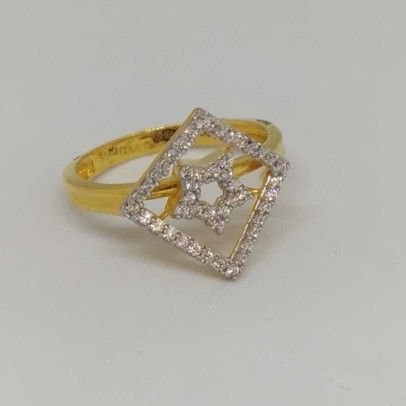 18 Kt Gold Ladies Branded Ring