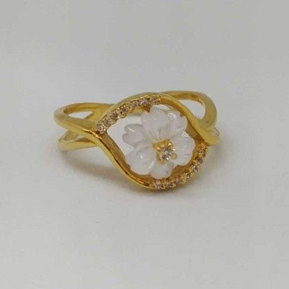 22 kt Gold Ladies Branded Ring