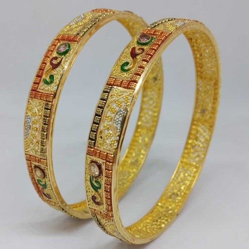 22 KT GOLD CULCUTTI DESIGNED BANGLE