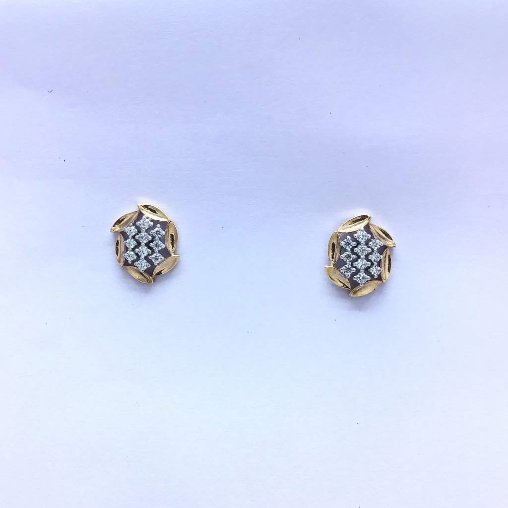 designing fancy rose gold earrings