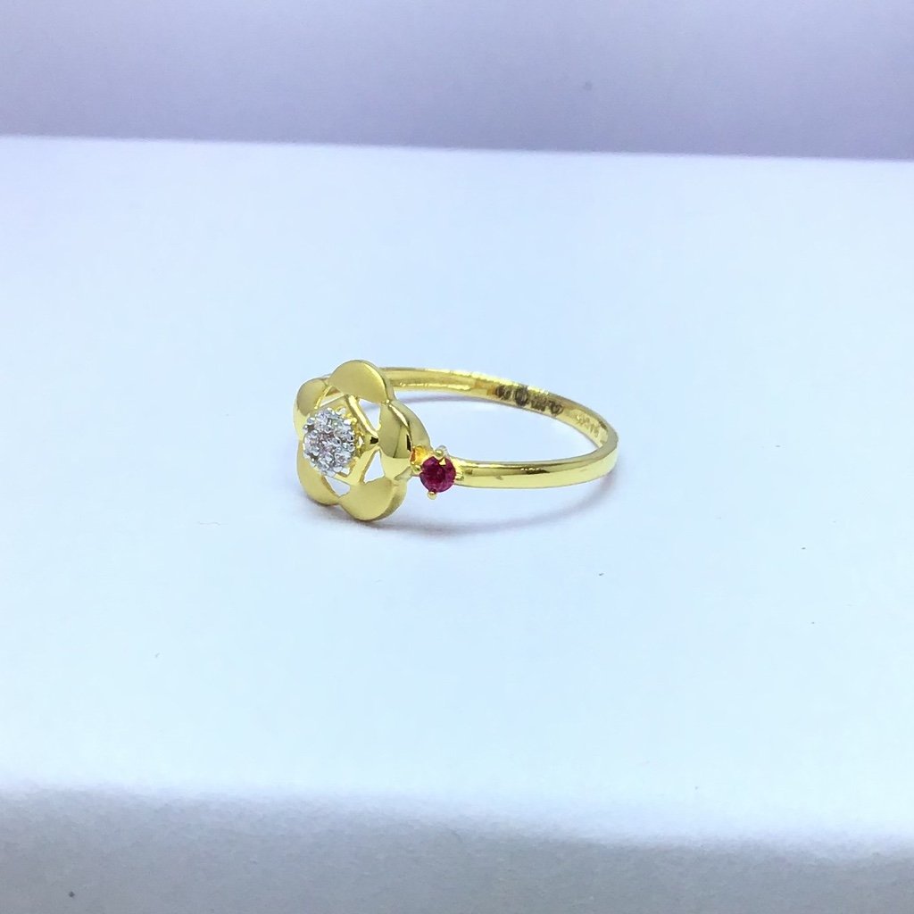 designing fancy star gold ladies ring