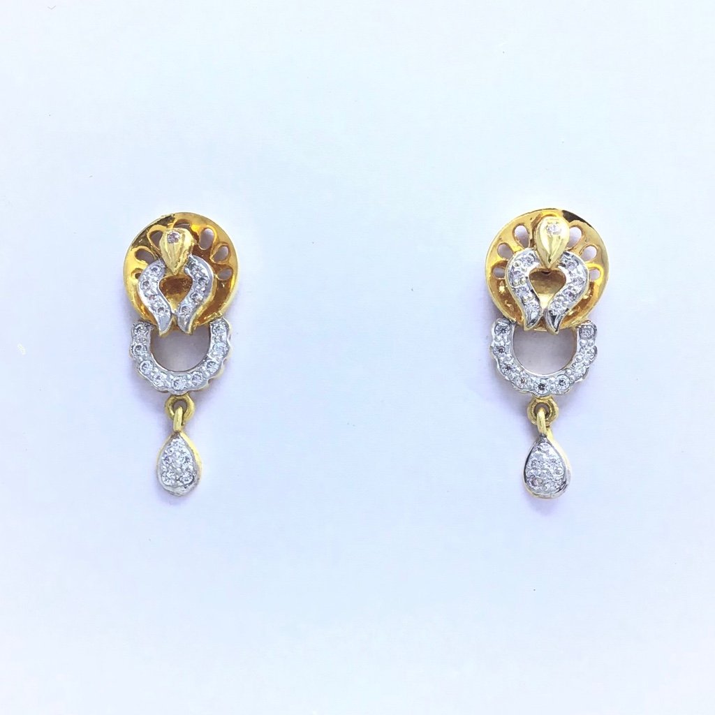 Fancy Gold Earrings with Diamonds