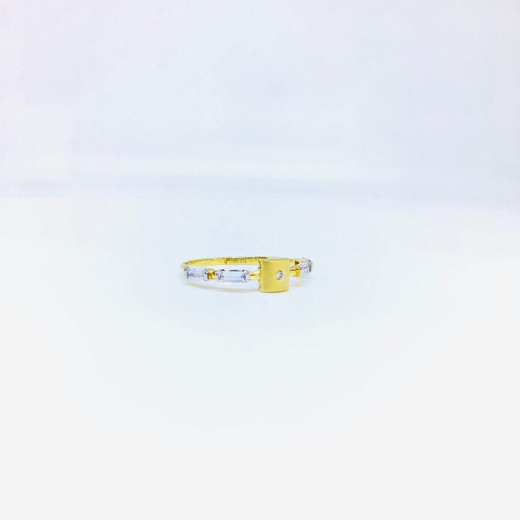 FANCY GOLD RING FOR LADIES