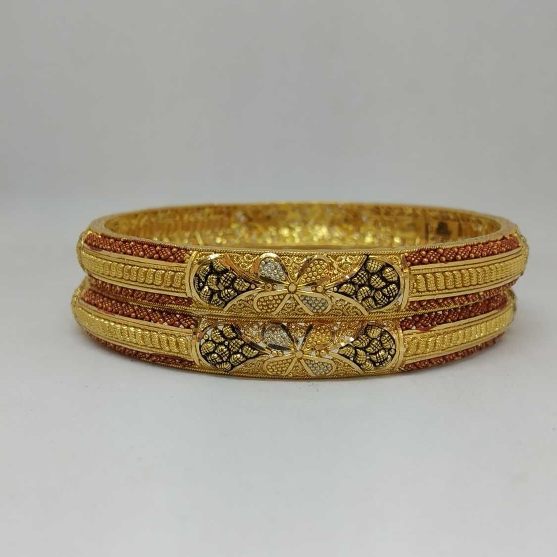 22 KT GOLD CULCUTTI BANGLE