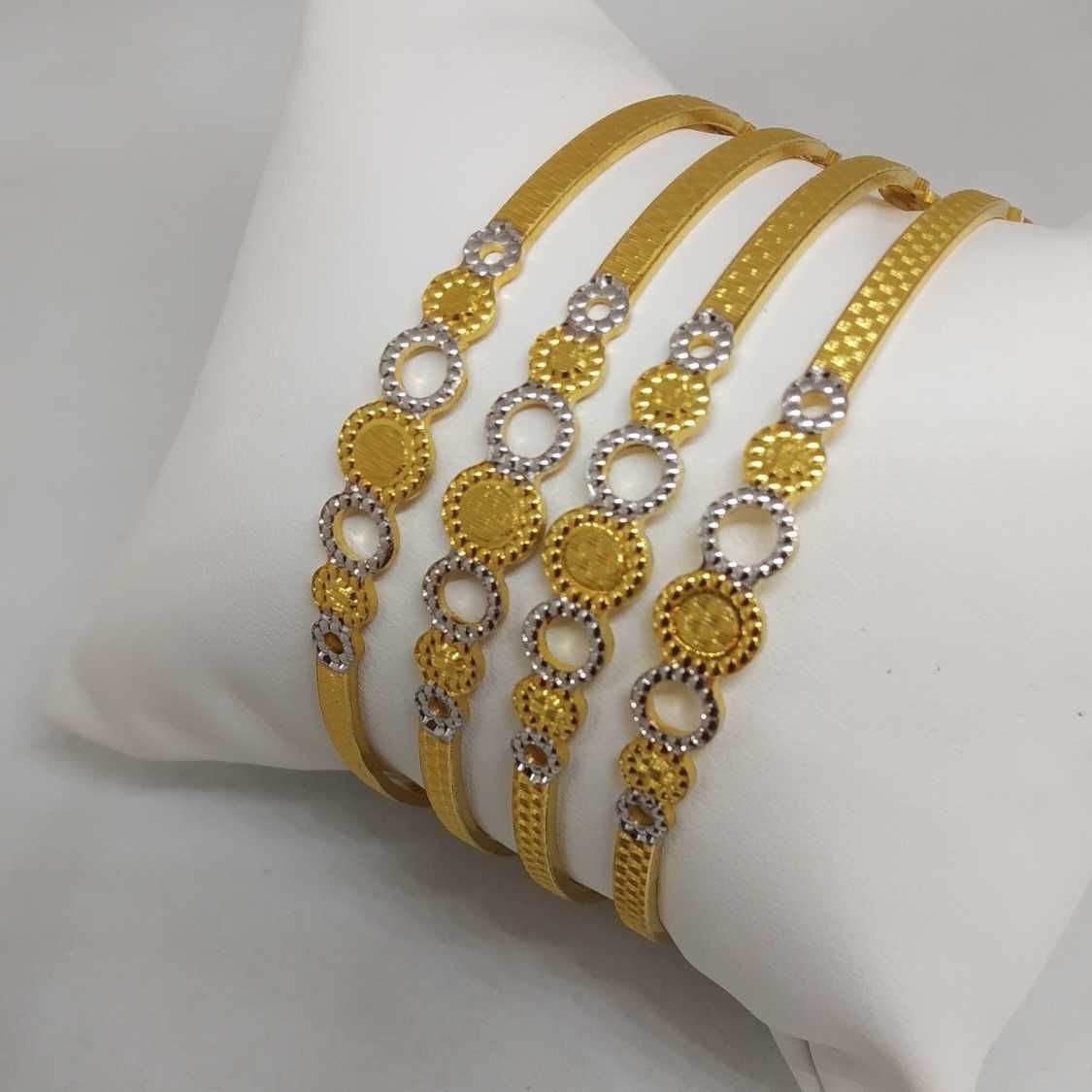 22 KT Gold Fancy Bangle