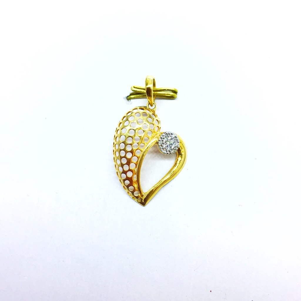 DESIGNING FANCY HEART REAL DIAMOND PENDANT