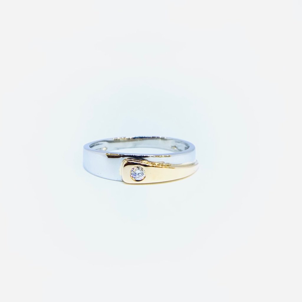 FANCY PLATINUM RING FOR LADIES