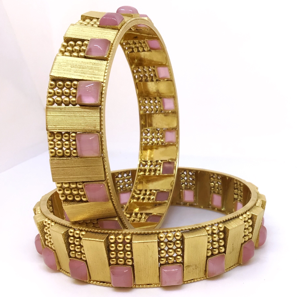 DESIGNING ANTIQUE BANGLES