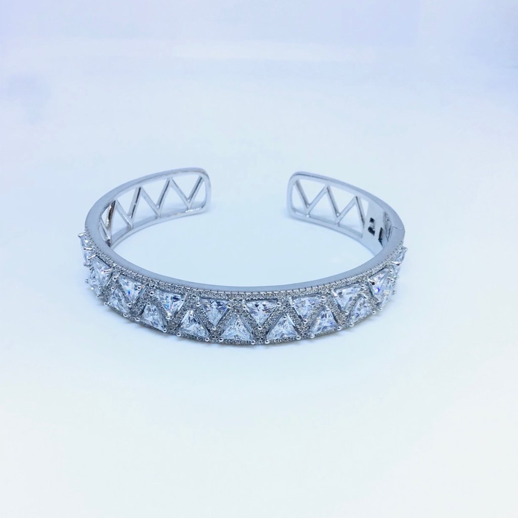 FANCY 925 STONE BRACELET