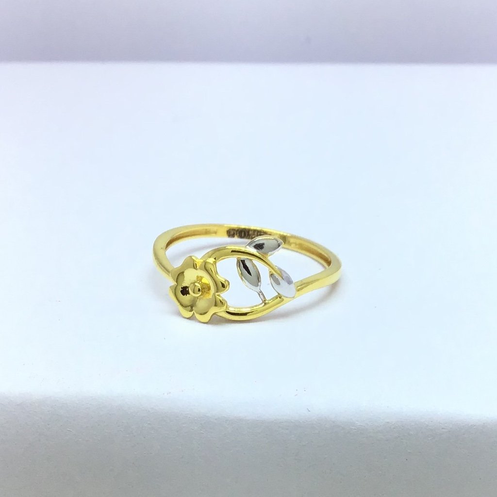 Designing fancy flower ladies gold ring