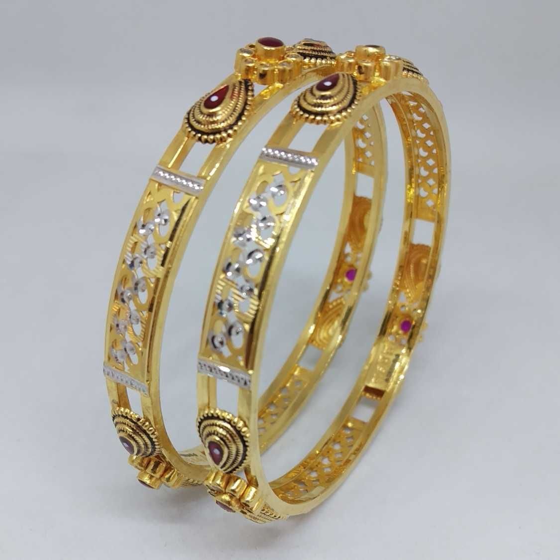 22 KT GOLD ANTIQUE DESIGNED COPPER BANGLE