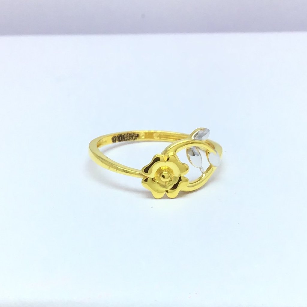 Designing fancy flower ladies gold ring