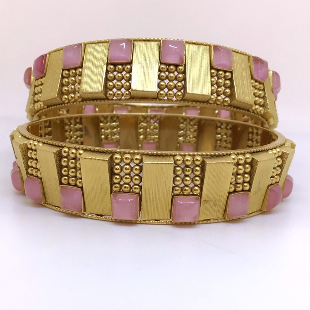 DESIGNING ANTIQUE BANGLES
