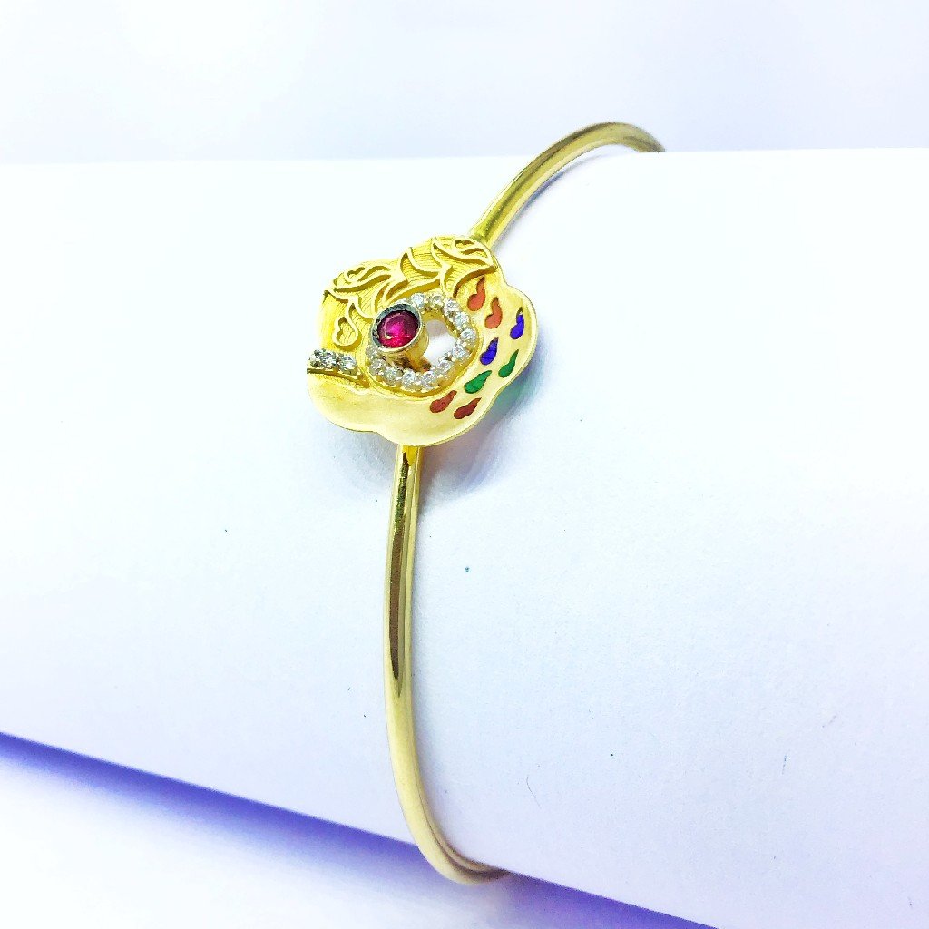 FANCY FLOWER GOLD KADA BRACELET