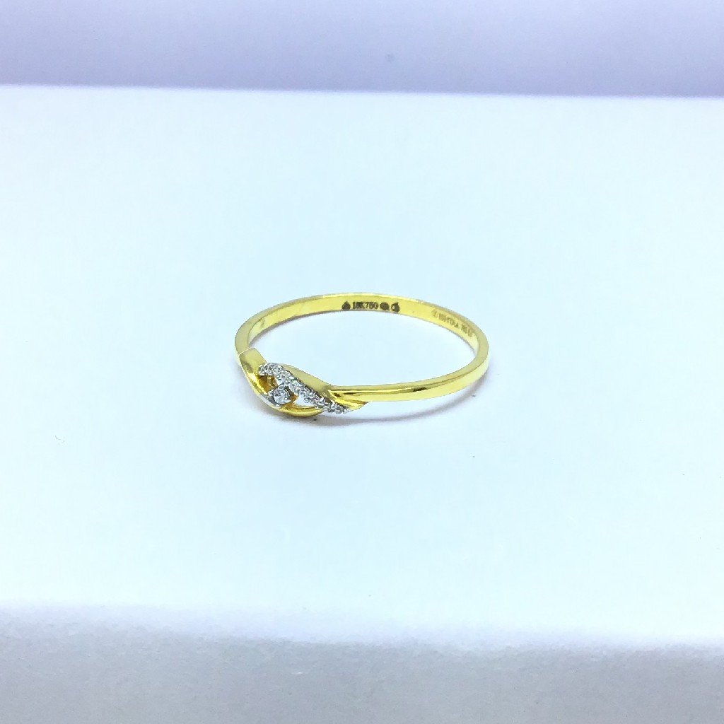 designing slim fancy ladies gold ring