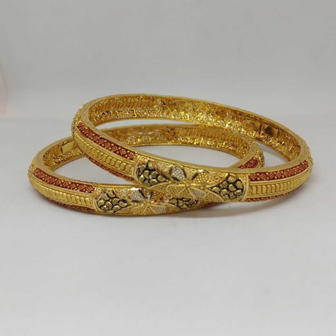 22 KT GOLD CULCUTTI BANGLE