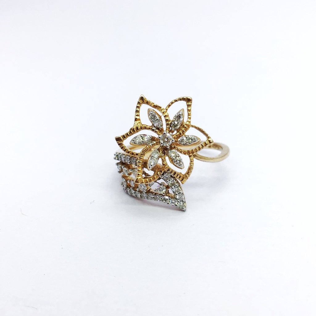 REAL DIAMOND FANCY FLOWER RING