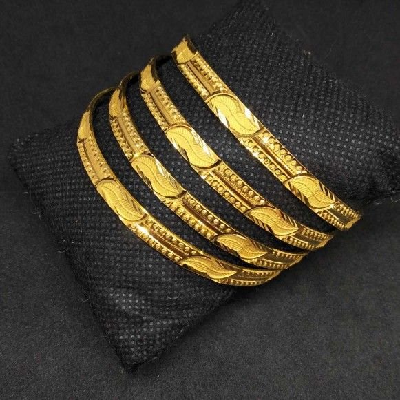 1 gram machine cut designer bangle