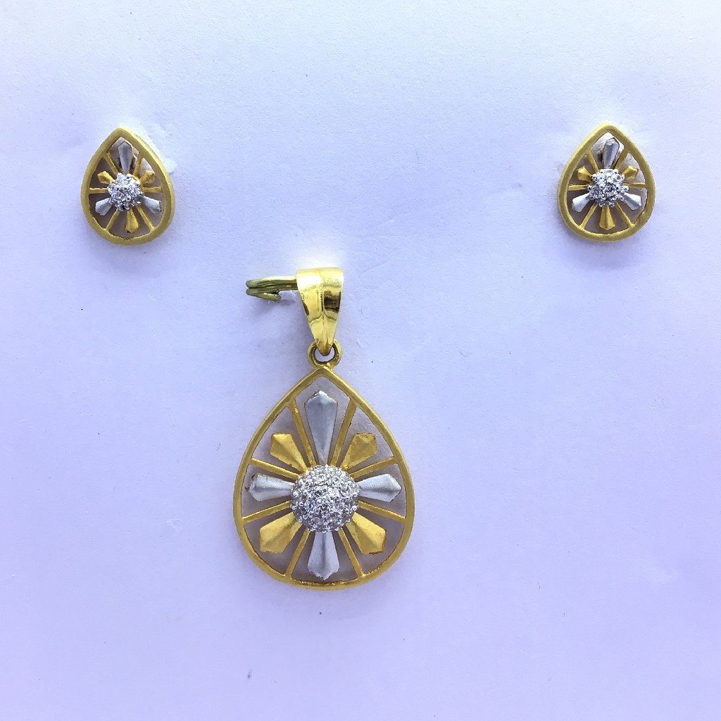 BRANDED FANCY GOLD PENDANT SET