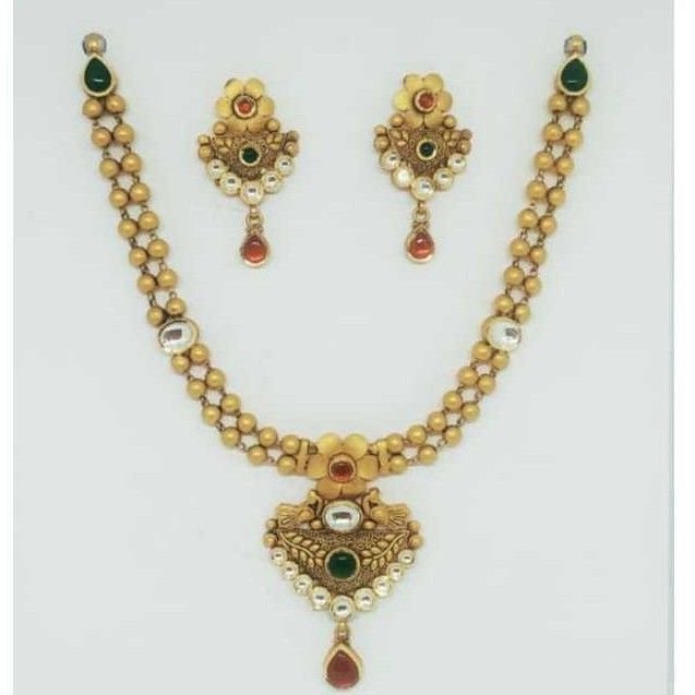 22 kt gold antique set