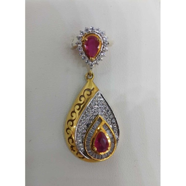 22 KT GOLD ANTIQUE DESIGNED PENDANT SET